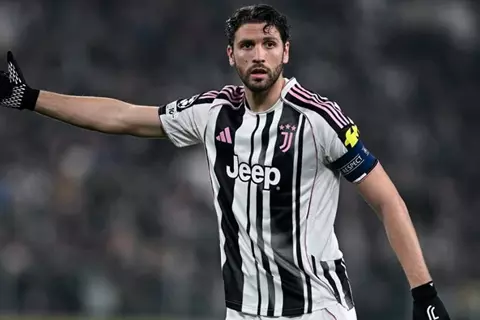 الرحلة مستمرة.. يوفنتوس يعلن تمديد عقد لوكاتيلي حتى 2030